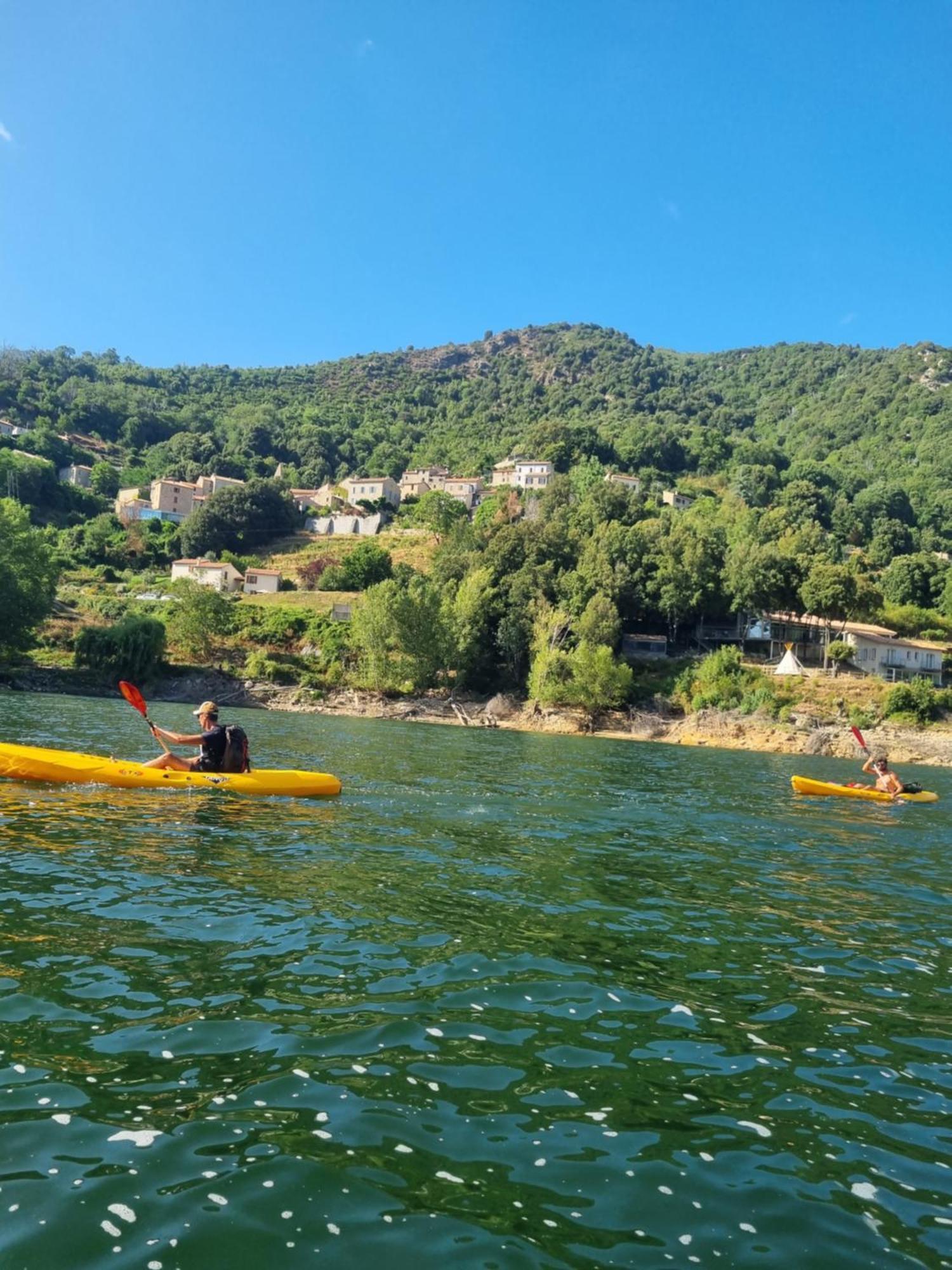 Cote Lac Tolla المظهر الخارجي الصورة
